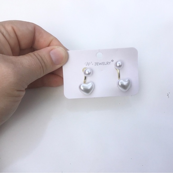 Elegant classic heart earrings with pearls stud - Picture 3 of 5